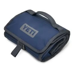 YETI Daytrip Lunch Bag Navy -Outdoor Equipment 3 1001 yeti daytrip lunch bag navy